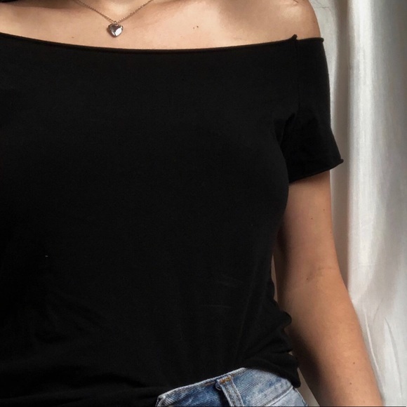 BUNDLE!!!! ALL FROM BRANDY MELVILLE 🥰🥰🥰 - Picture 3 of 3